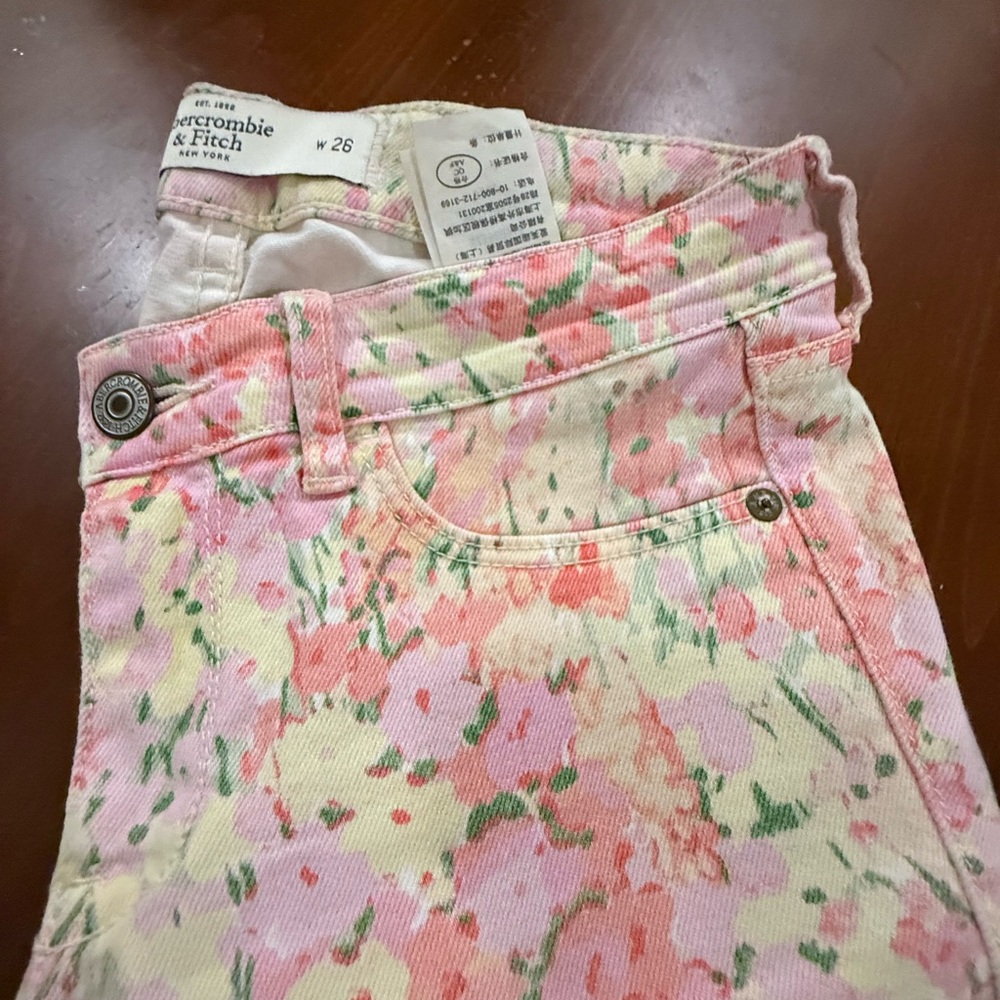 Abercrombie & Fitch Pink Floral Shorts